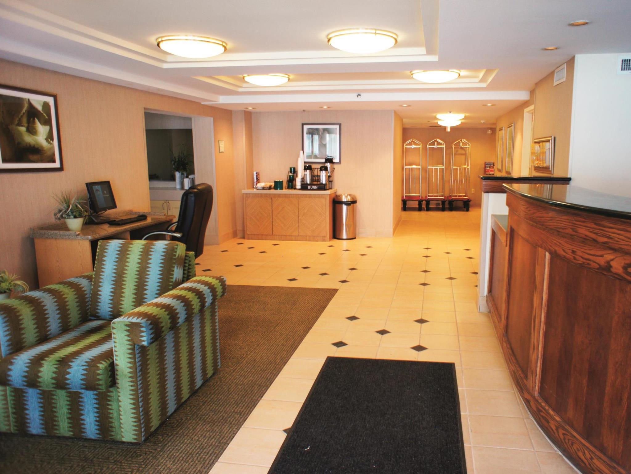 La Quinta By Wyndham Salem Nh Hotel Buitenkant foto